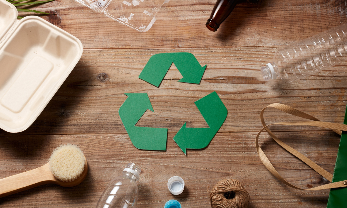 Sustainable Catering Supplies vs. Plastic Catering Supplies: Pros and Cons