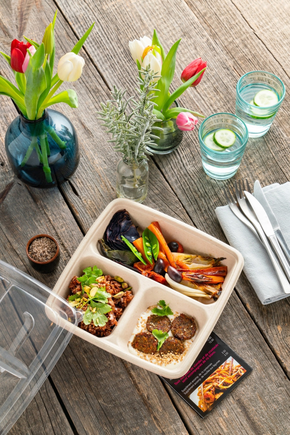23cm Square BePulp Tray with 3 Compartments (Pack of 300) 2
